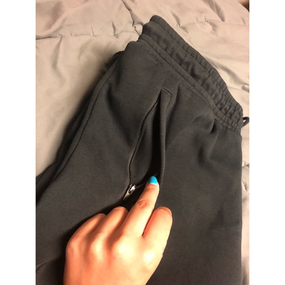 Puma Sweats - Picture 3 of 7